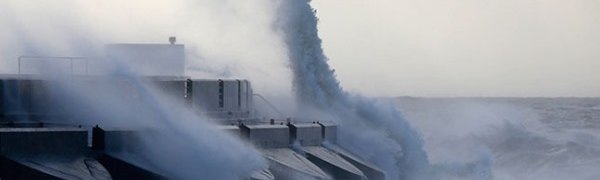 К берегам Японии приближается тайфун «Фанфон»