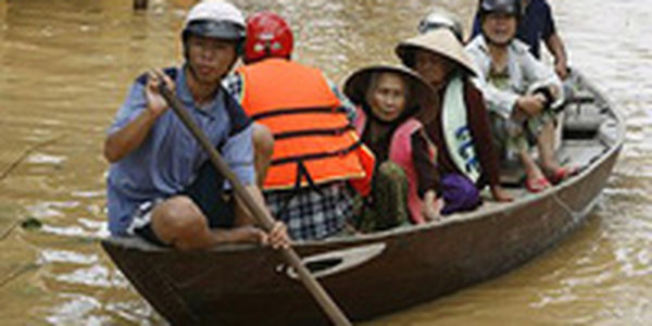 Тайфун-убийца Ketsana на Филиппинах, во Вьетнаме, Камбодже и Лаосе (ФОТО)