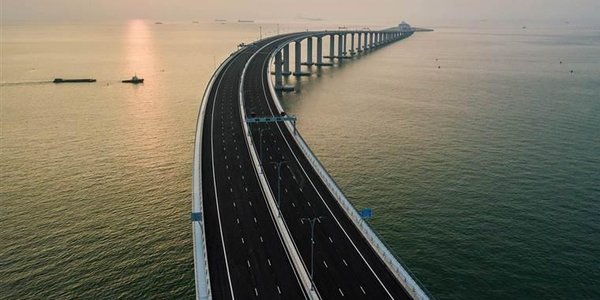 В Китае открылся самый длинный в мире морской мост