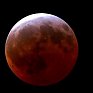 NASA показало cамое короткое лунное затмение века