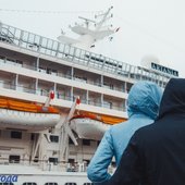 Первый в этом году круизный лайнер прибыл во Владивосток