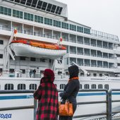 Первый в этом году круизный лайнер прибыл во Владивосток