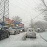 Снегопад парализовал движение во Владивостоке