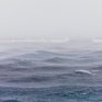 Сегодня в Японском море идет дождь и видимость менее 2000 метров