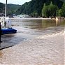 Под Барнаулом из-за паводка прорвало дамбу