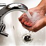 Горячая вода постепенно возвращается в дома жителей Владивостока