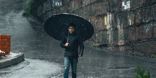 Сразу два тайфуна несут в Приморье проливные дожди